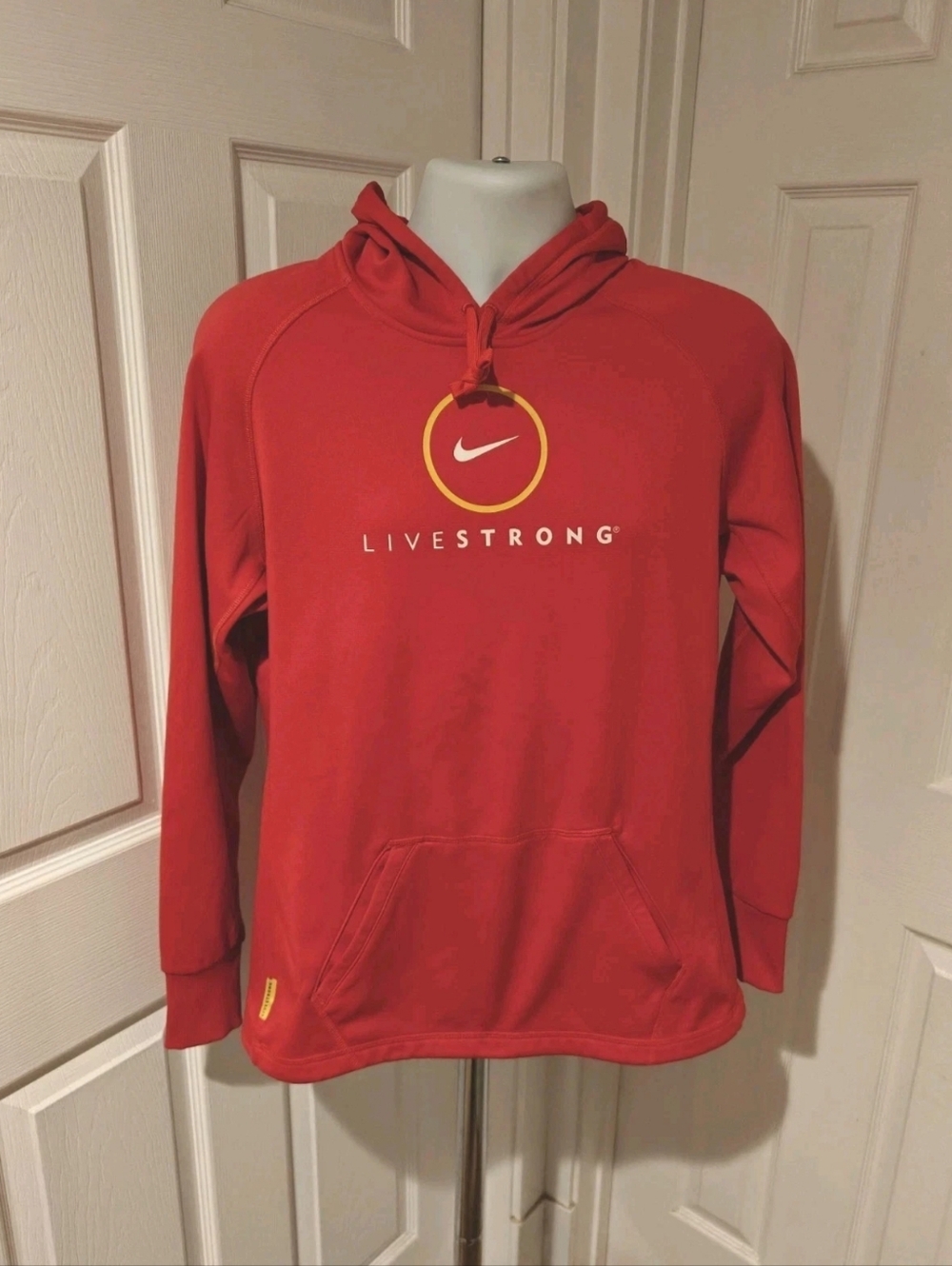 Nike Hoodie Women's Pink Livestrong Therma-Fit Pullover Large Sportswear Athlete